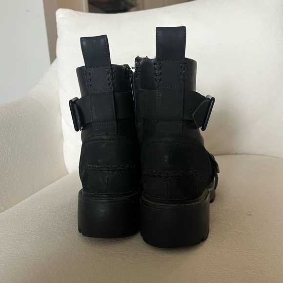 UGG Noe Combat Lace Up Boots Black- size 7.5 - Picture 6 of 10